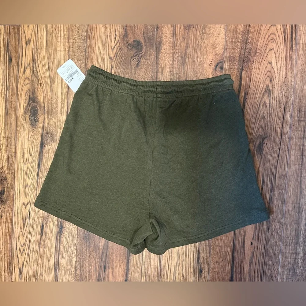 NEW Roots Shorts with Pockets - Picture 3 of 4